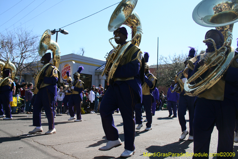 2009-Krewe-of-Mid-City-presents-Parrotheads-in-Paradise-Mardi-Gras-New-Orleans-0098