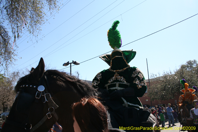 2009-Krewe-of-Mid-City-presents-Parrotheads-in-Paradise-Mardi-Gras-New-Orleans-0101