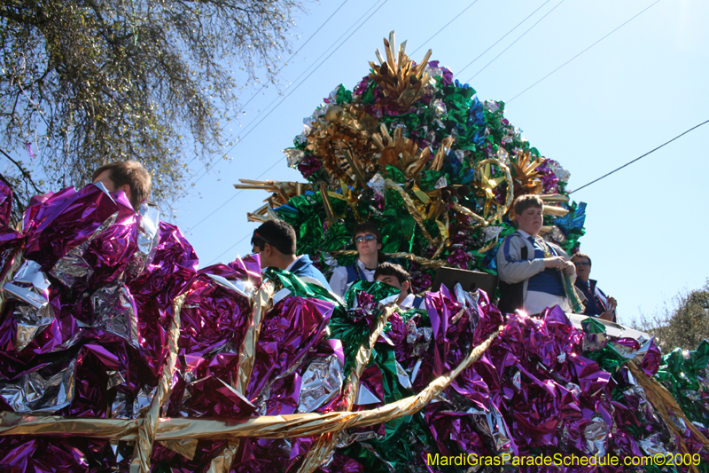 2009-Krewe-of-Mid-City-presents-Parrotheads-in-Paradise-Mardi-Gras-New-Orleans-0109