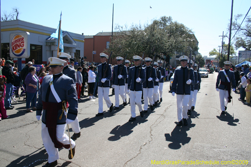 2009-Krewe-of-Mid-City-presents-Parrotheads-in-Paradise-Mardi-Gras-New-Orleans-0113
