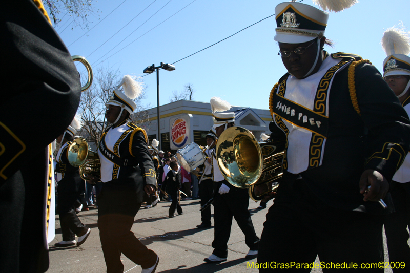 2009-Krewe-of-Mid-City-presents-Parrotheads-in-Paradise-Mardi-Gras-New-Orleans-0143