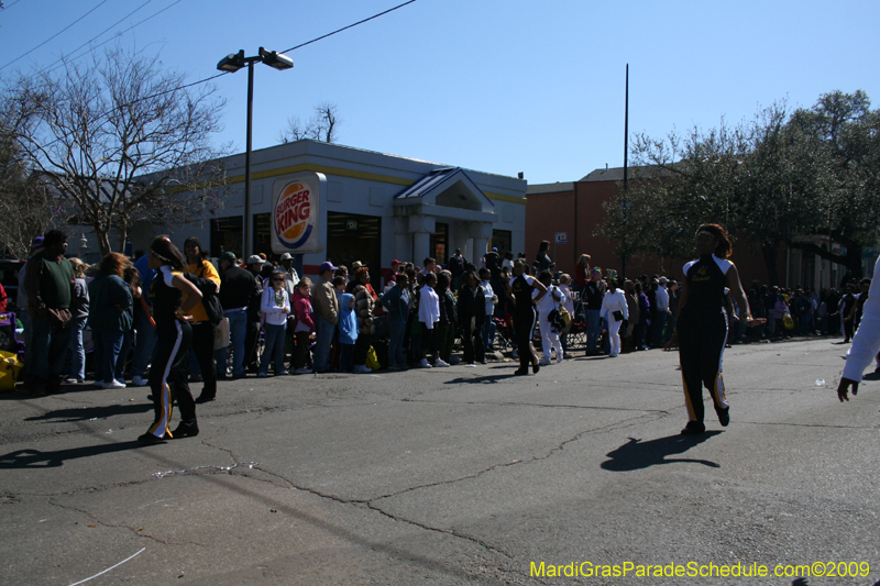 2009-Krewe-of-Mid-City-presents-Parrotheads-in-Paradise-Mardi-Gras-New-Orleans-0147