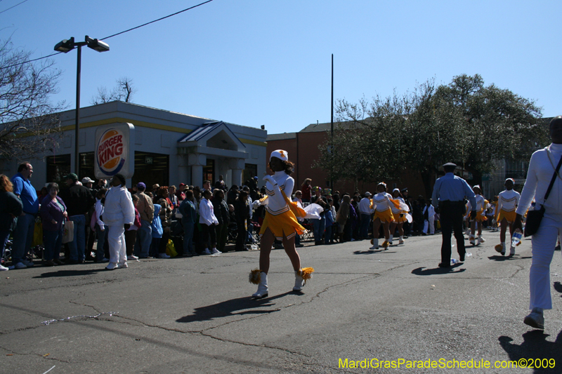 2009-Krewe-of-Mid-City-presents-Parrotheads-in-Paradise-Mardi-Gras-New-Orleans-0149