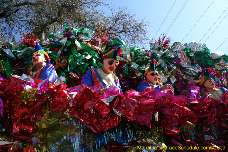 2009-Krewe-of-Mid-City-presents-Parrotheads-in-Paradise-Mardi-Gras-New-Orleans-0159