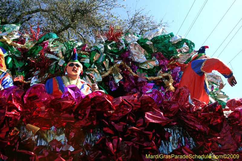 2009-Krewe-of-Mid-City-presents-Parrotheads-in-Paradise-Mardi-Gras-New-Orleans-0160