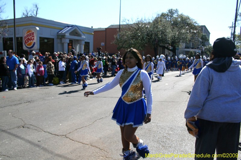 2009-Krewe-of-Mid-City-presents-Parrotheads-in-Paradise-Mardi-Gras-New-Orleans-0168