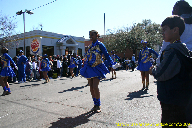 2009-Krewe-of-Mid-City-presents-Parrotheads-in-Paradise-Mardi-Gras-New-Orleans-0175