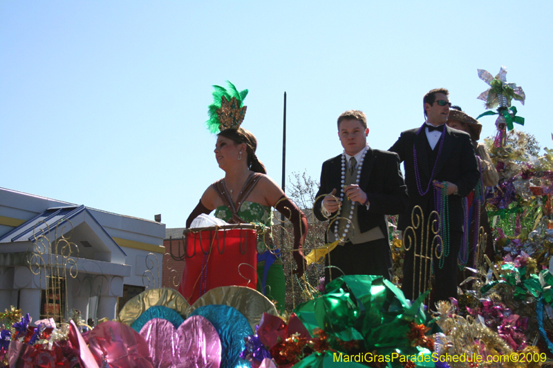 2009-Krewe-of-Mid-City-presents-Parrotheads-in-Paradise-Mardi-Gras-New-Orleans-0189