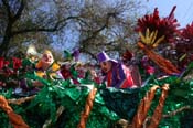 2009-Krewe-of-Mid-City-presents-Parrotheads-in-Paradise-Mardi-Gras-New-Orleans-0124