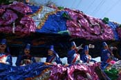 2009-Krewe-of-Mid-City-presents-Parrotheads-in-Paradise-Mardi-Gras-New-Orleans-0363