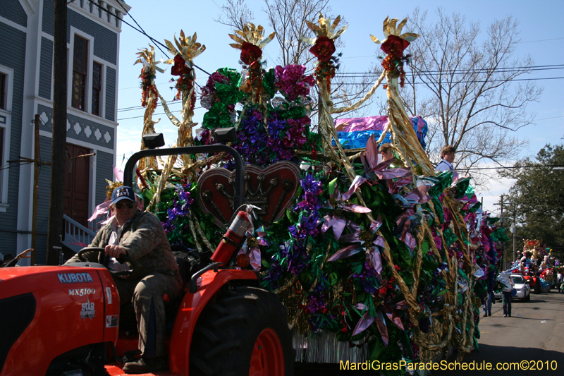 Krewe-of-Mid-City-2010-Mardi-Gras-New-Orleans-Carnival-8943
