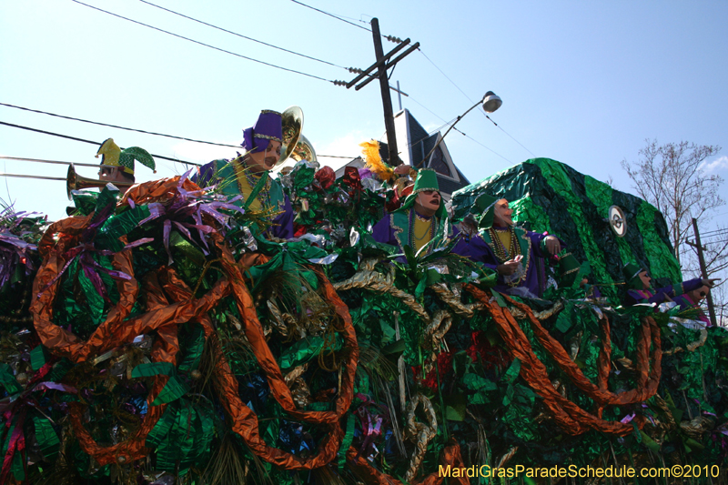 Krewe-of-Mid-City-2010-Mardi-Gras-New-Orleans-Carnival-8955