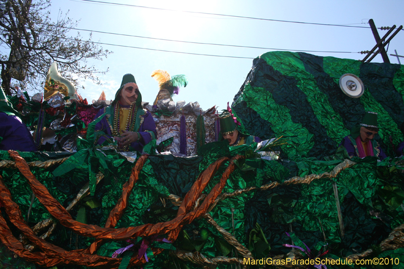 Krewe-of-Mid-City-2010-Mardi-Gras-New-Orleans-Carnival-8957