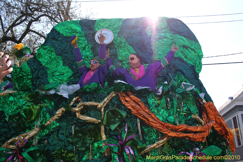 Krewe-of-Mid-City-2010-Mardi-Gras-New-Orleans-Carnival-8959