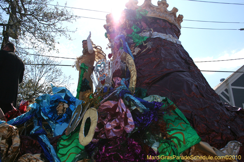 Krewe-of-Mid-City-2010-Mardi-Gras-New-Orleans-Carnival-8966