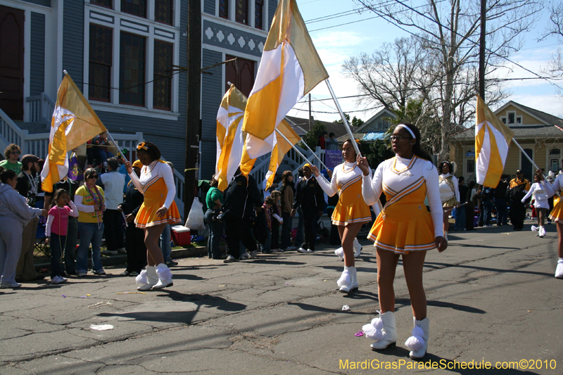 Krewe-of-Mid-City-2010-Mardi-Gras-New-Orleans-Carnival-8971