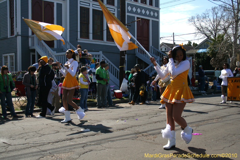Krewe-of-Mid-City-2010-Mardi-Gras-New-Orleans-Carnival-8972