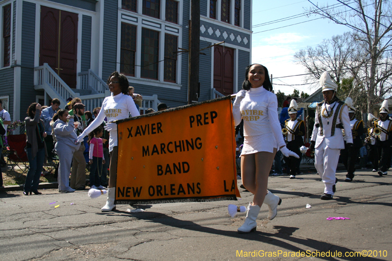 Krewe-of-Mid-City-2010-Mardi-Gras-New-Orleans-Carnival-8973
