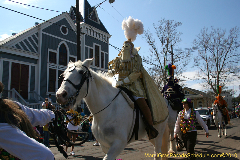 Krewe-of-Mid-City-2010-Mardi-Gras-New-Orleans-Carnival-8979