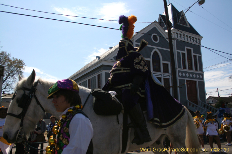 Krewe-of-Mid-City-2010-Mardi-Gras-New-Orleans-Carnival-8980