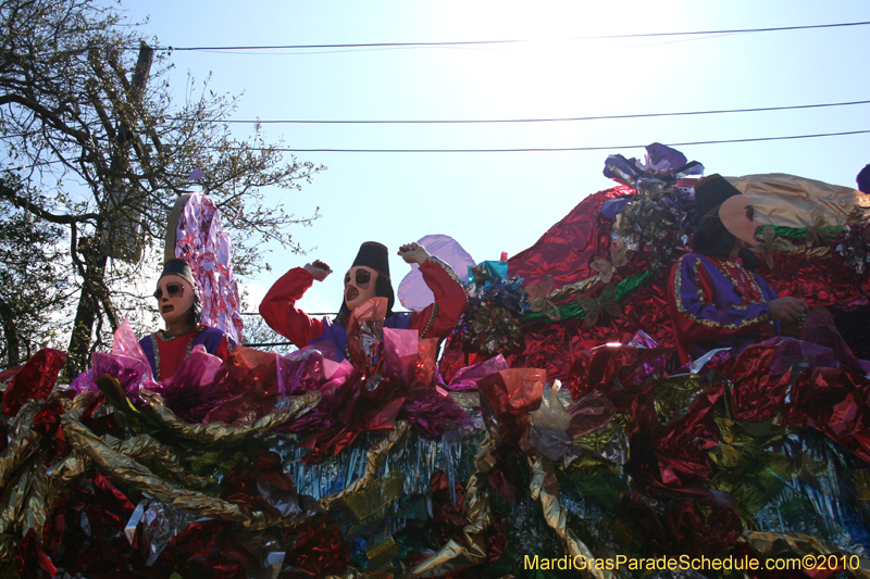 Krewe-of-Mid-City-2010-Mardi-Gras-New-Orleans-Carnival-8989