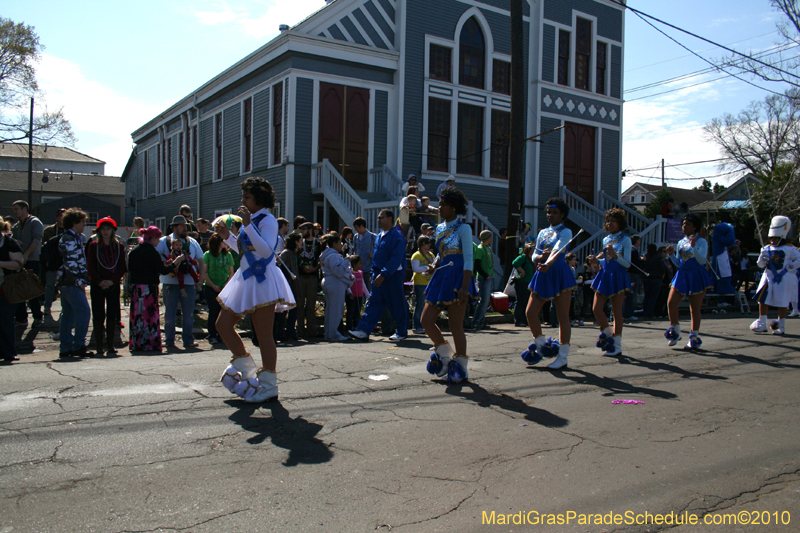 Krewe-of-Mid-City-2010-Mardi-Gras-New-Orleans-Carnival-8996