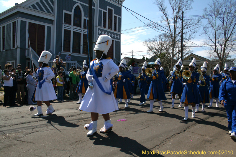 Krewe-of-Mid-City-2010-Mardi-Gras-New-Orleans-Carnival-8997