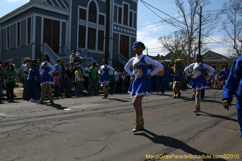 Krewe-of-Mid-City-2010-Mardi-Gras-New-Orleans-Carnival-9003
