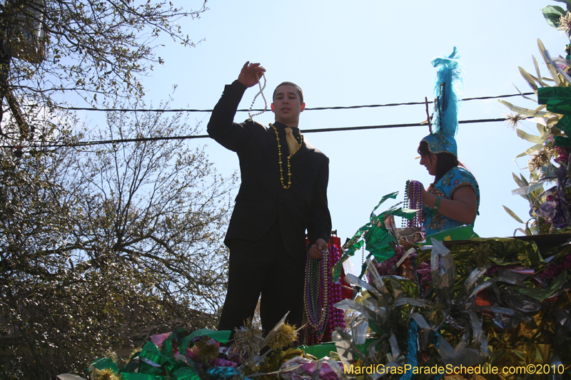 Krewe-of-Mid-City-2010-Mardi-Gras-New-Orleans-Carnival-9015