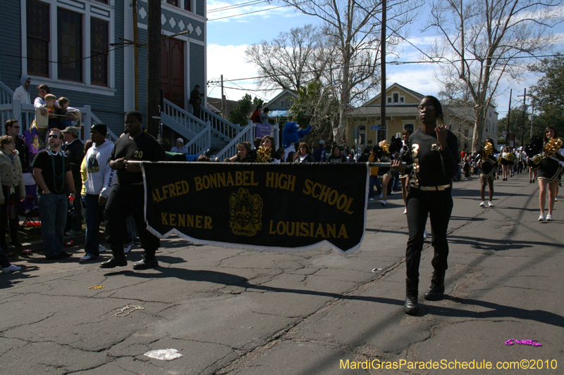 Krewe-of-Mid-City-2010-Mardi-Gras-New-Orleans-Carnival-9023
