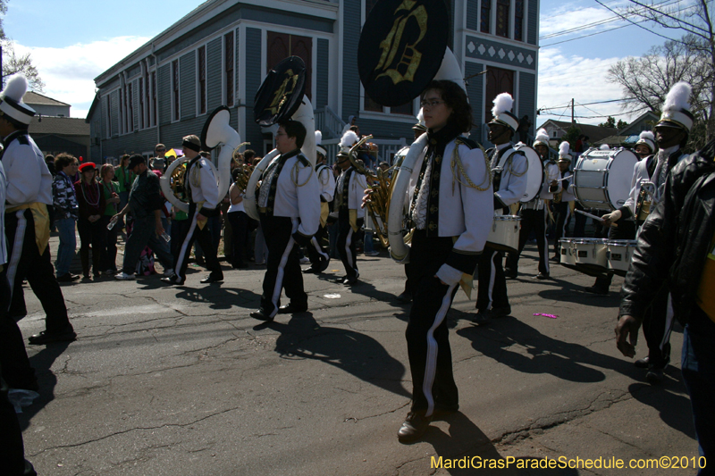 Krewe-of-Mid-City-2010-Mardi-Gras-New-Orleans-Carnival-9028