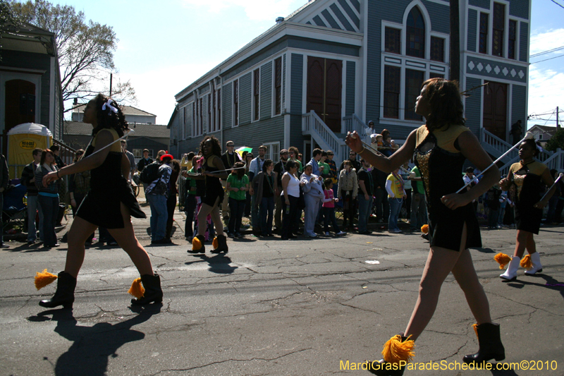 Krewe-of-Mid-City-2010-Mardi-Gras-New-Orleans-Carnival-9031