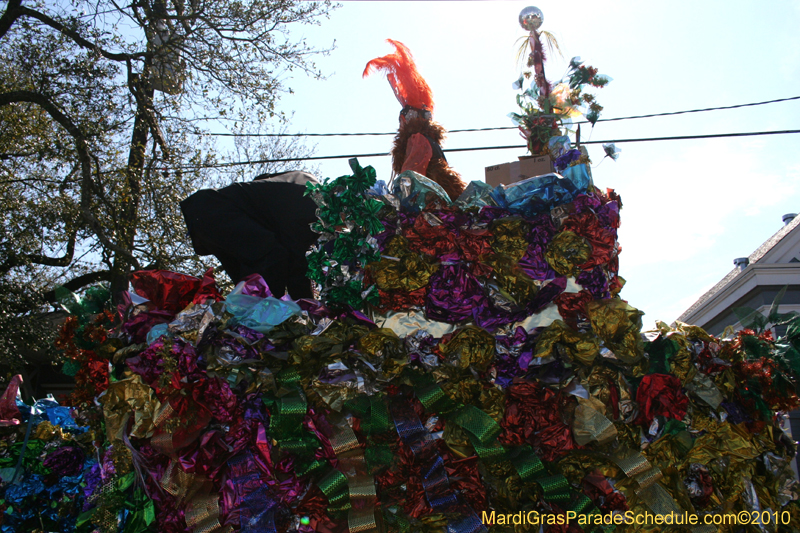 Krewe-of-Mid-City-2010-Mardi-Gras-New-Orleans-Carnival-9040