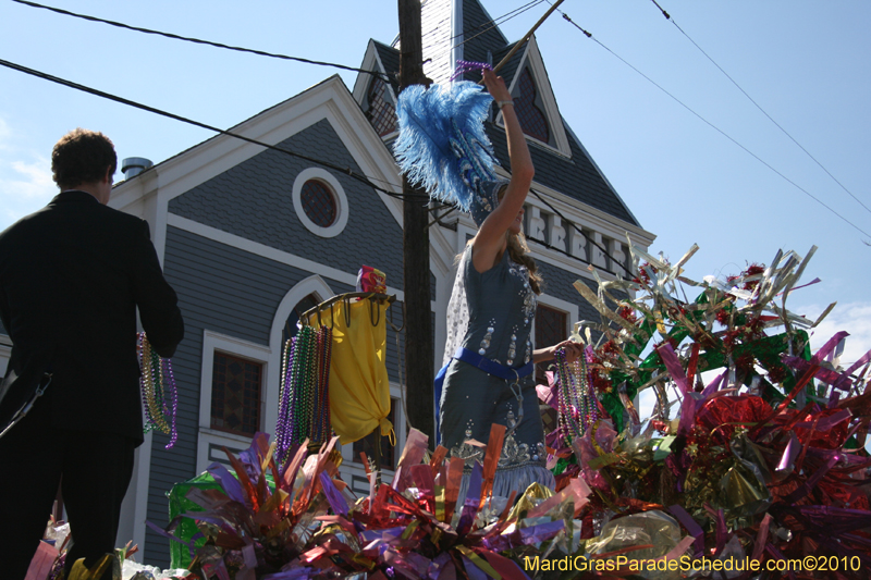 Krewe-of-Mid-City-2010-Mardi-Gras-New-Orleans-Carnival-9044