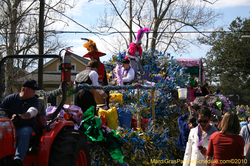 Krewe-of-Mid-City-2010-Mardi-Gras-New-Orleans-Carnival-9048