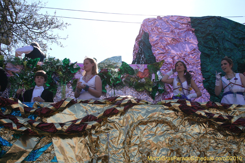Krewe-of-Mid-City-2010-Mardi-Gras-New-Orleans-Carnival-9057