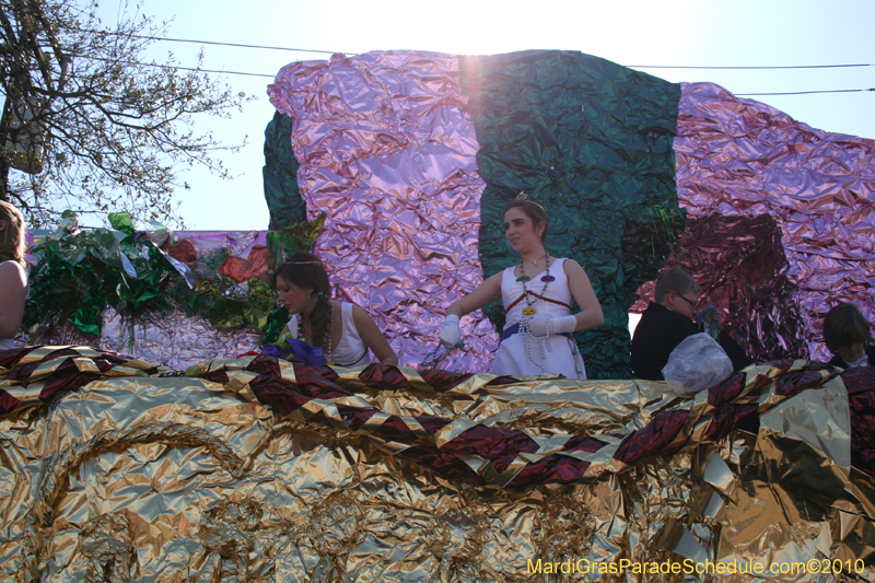 Krewe-of-Mid-City-2010-Mardi-Gras-New-Orleans-Carnival-9058