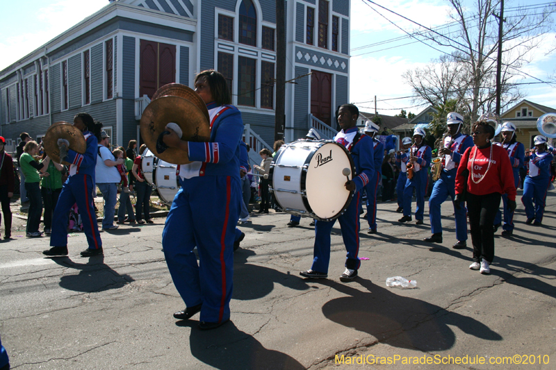 Krewe-of-Mid-City-2010-Mardi-Gras-New-Orleans-Carnival-9064