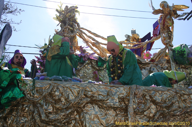Krewe-of-Mid-City-2010-Mardi-Gras-New-Orleans-Carnival-9069