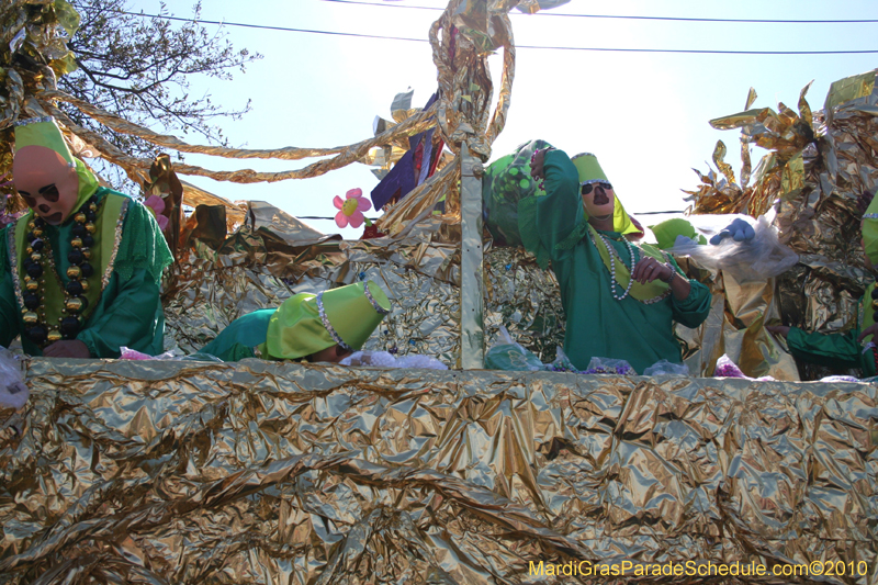 Krewe-of-Mid-City-2010-Mardi-Gras-New-Orleans-Carnival-9070