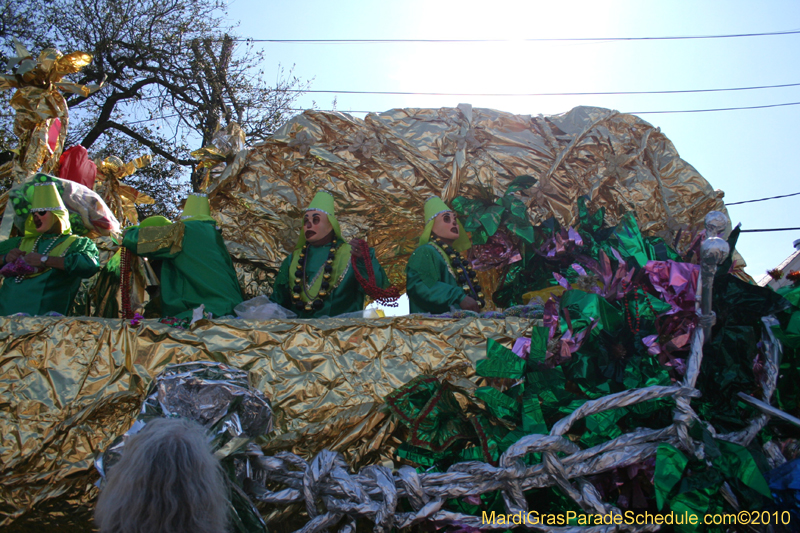 Krewe-of-Mid-City-2010-Mardi-Gras-New-Orleans-Carnival-9072