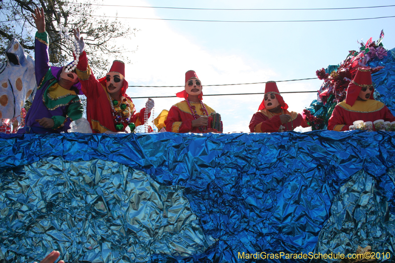 Krewe-of-Mid-City-2010-Mardi-Gras-New-Orleans-Carnival-9081