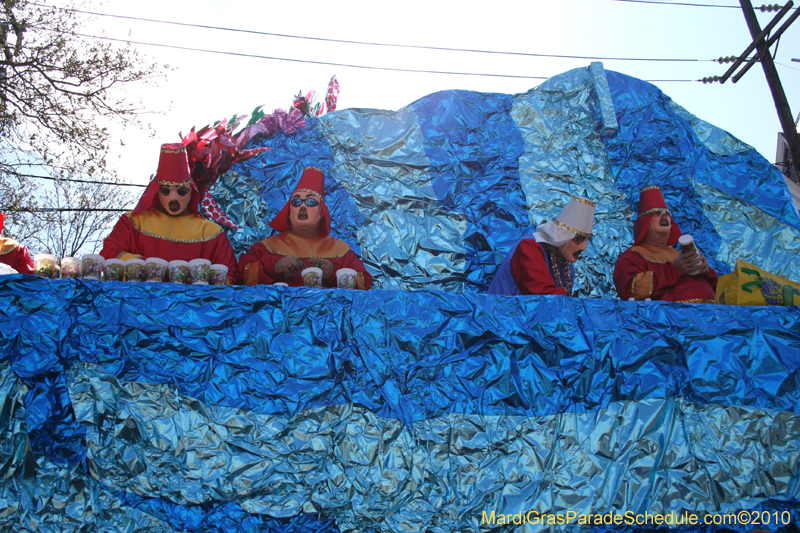 Krewe-of-Mid-City-2010-Mardi-Gras-New-Orleans-Carnival-9083
