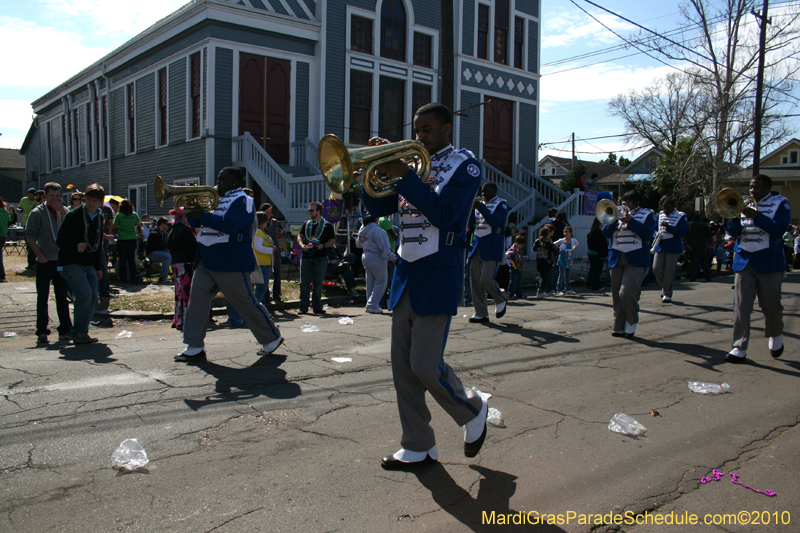 Krewe-of-Mid-City-2010-Mardi-Gras-New-Orleans-Carnival-9100