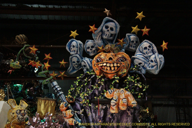 Krewe-of-Mid-City-Den-2013-1056