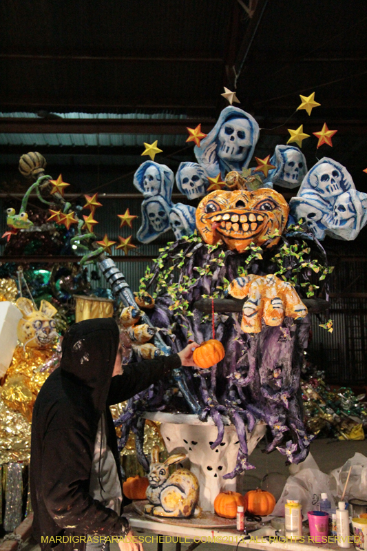 Krewe-of-Mid-City-Den-2013-1057