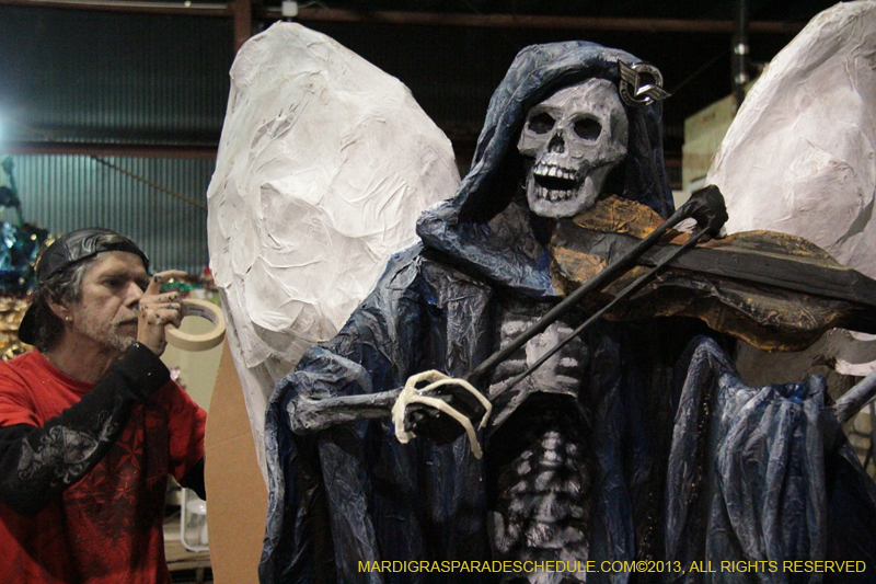 Krewe-of-Mid-City-Den-2013-1064