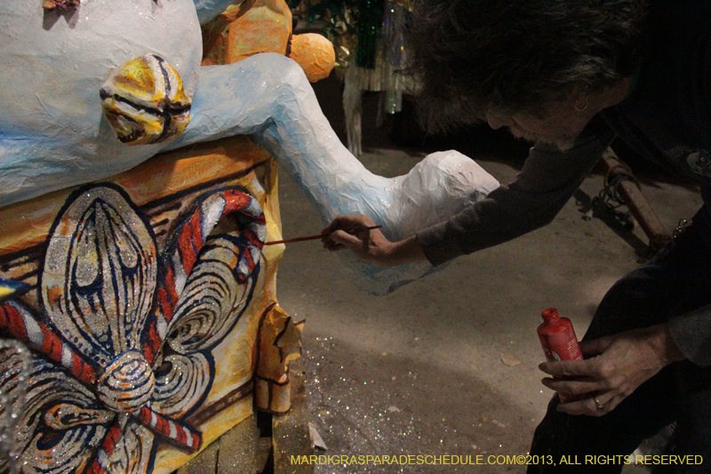 Krewe-of-Mid-City-Den-2013-1118