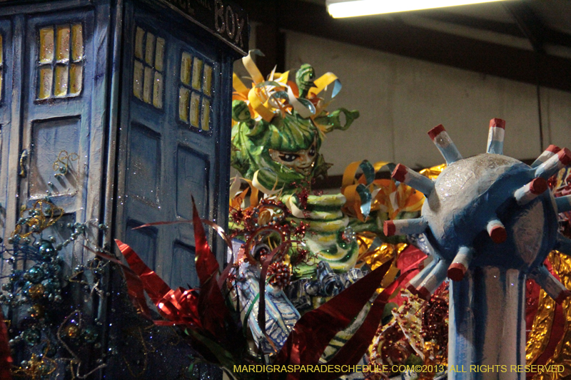 Krewe-of-Mid-City-Den-2013-1135