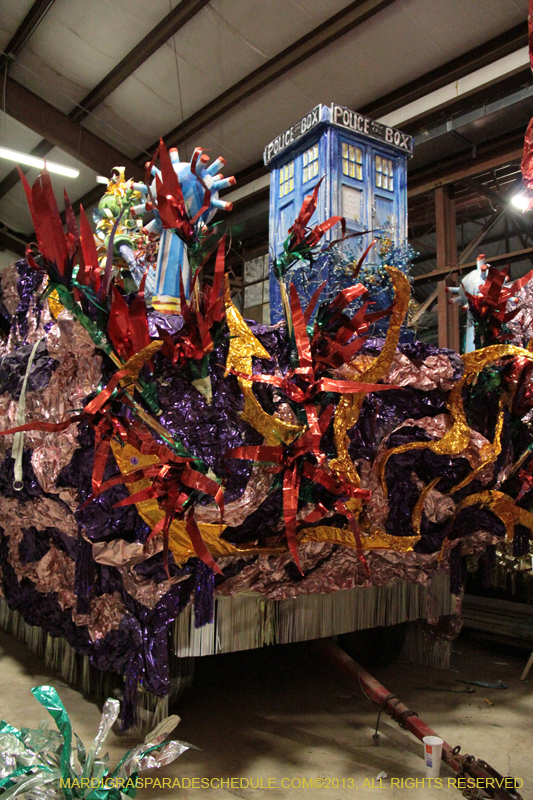 Krewe-of-Mid-City-Den-2013-1136